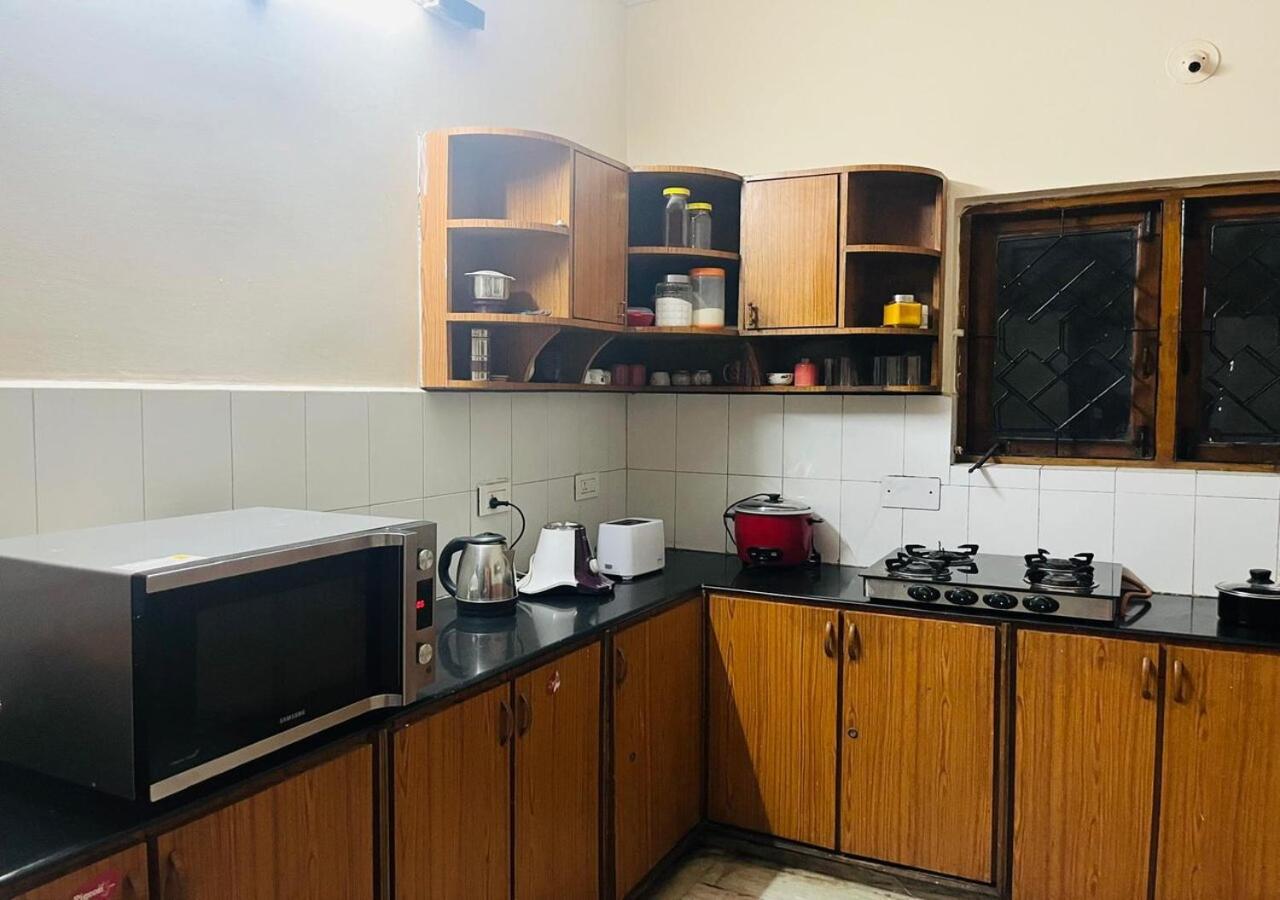Best Individual Home Stay Near Apollo Jubilee Hills ไฮเดอราบัด ภายนอก รูปภาพ