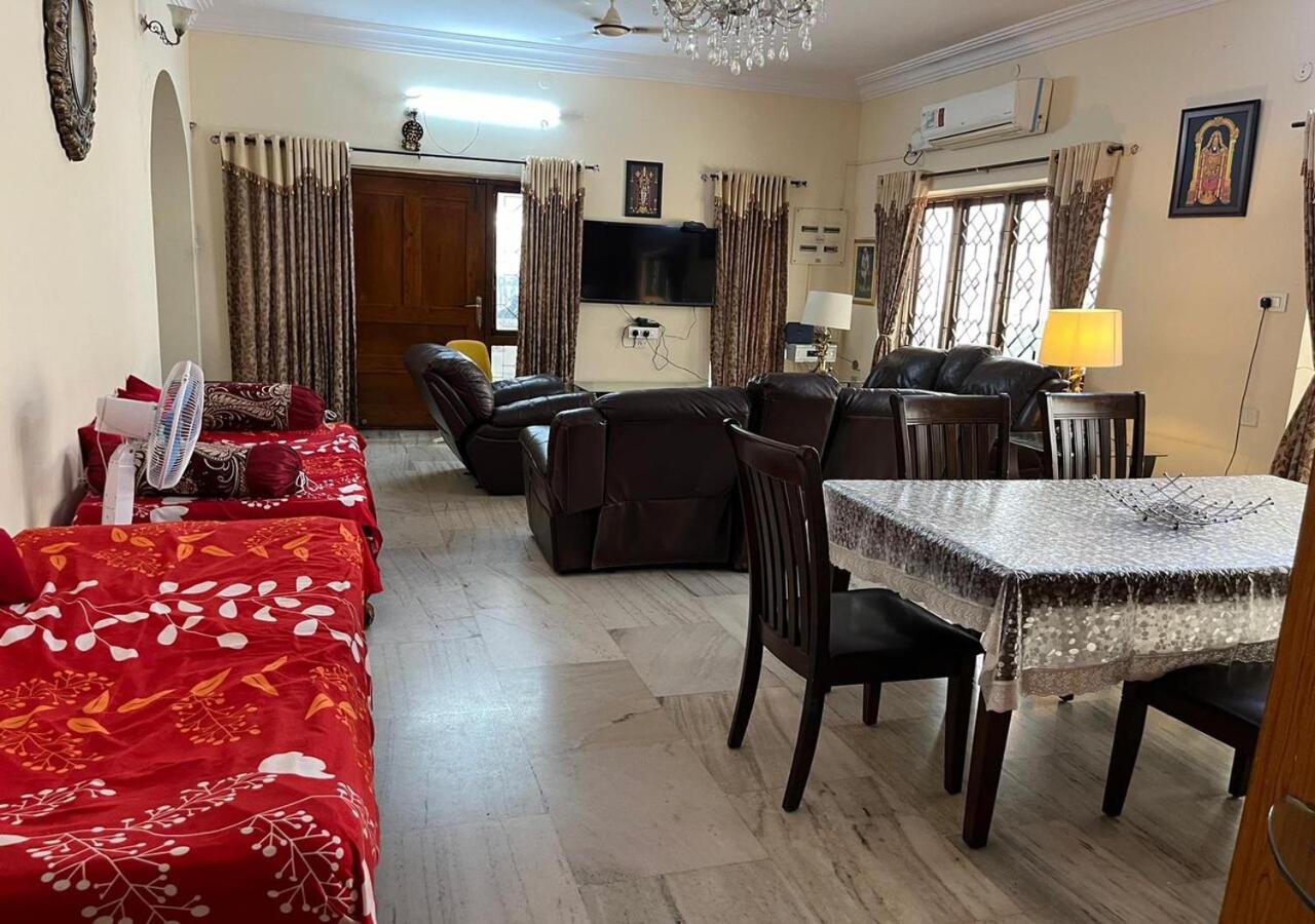Best Individual Home Stay Near Apollo Jubilee Hills ไฮเดอราบัด ภายนอก รูปภาพ